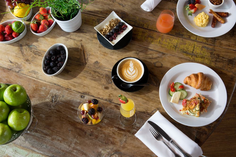 Image of breakfast in Montreal at Hotel 10